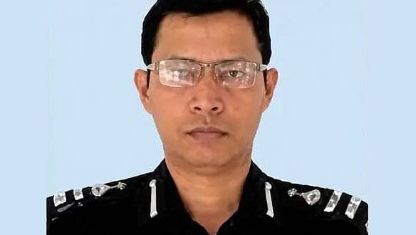 ব্রিগেডিয়ার জেনারেল মিফতাহ উদ্দিন সেনা হেফাজতে