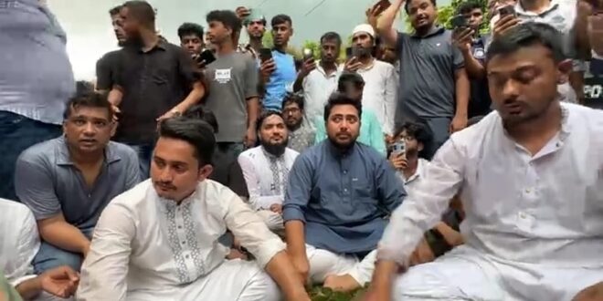 হবিগঞ্জে ঢুকতেই এনসিপির গাড়িবহর আটকে দিল পুলিশ