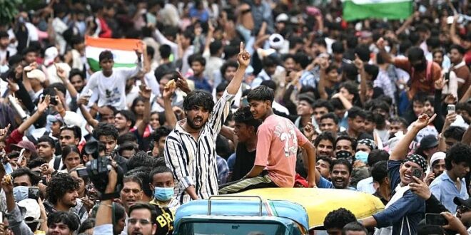 সরকারের ওপর ‘আস্থা রেখে’ আন্দোলন প্রত্যাহার করল ককরোচ পার্টি