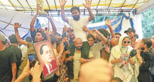 একজন মন্ত্রীর পদত্যাগে মোদির সংকট কি কাটবে