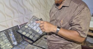 যশোরের লুৎফরের সংগ্রহশালায় শতাধিক দেশের মুদ্রা