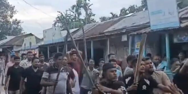 এনসিপির ওপর হামলার প্রতিবাদে কুড়িগ্রামে বিক্ষোভ, সেখানেও হামলা, আহত ২০
