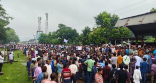 বেনাপোল এক্সপ্রেসের যাত্রাবিরতি পুনর্বহালের দাবিতে খোকসায় রেলপথ অবরোধ, ট্রেন চলাচল বন্ধ