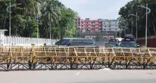 বঙ্গভবন ছাড়লেন সাবেক রাষ্ট্রপতি