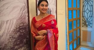 তিন শাড়িতে তটিনী, দেখুন ১০টি ছবি