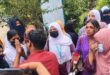 ‘আন্দোলন করে আমার চাকরিটা খাইও না’
