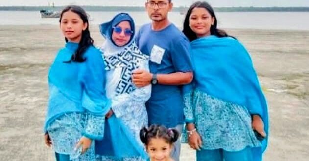 পানিতে ঝাঁপ দিয়ে মেয়েকে বাঁচাতে পারলেও মারা গেলেন বাবা