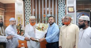 কুষ্টিয়ায় কার্যালয়ে গিয়ে ইউএনওকে ফুল দিয়ে বরণ করলেন জামায়াতের এমপি