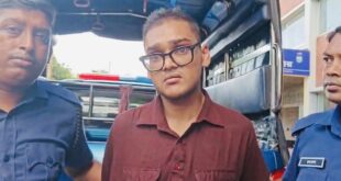 নাটোরে পথসভায় বিমানমন্ত্রীকে ধাক্কা, খেলনা পিস্তলসহ তরুণ আটক