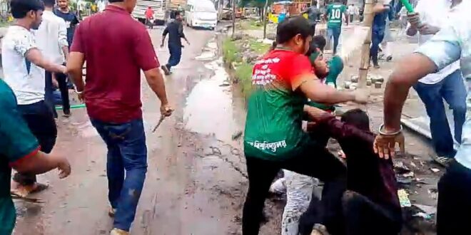 বরিশাল বিশ্ববিদ্যালয় ও নারায়ণগঞ্জে ছাত্রদল-শিবির সংঘর্ষ, আহত অন্তত ২০